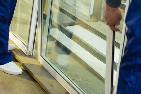 Commercial Glass Repair Technician in Miami Gardens